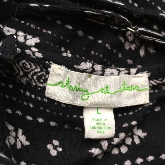 Staring at stars tank top - Picture 3 of 3